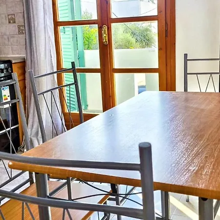 54 Escape Naxos Daire *