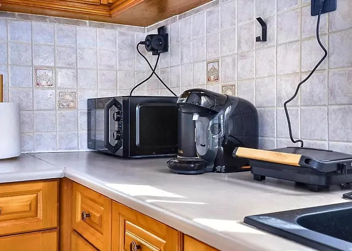 54 Escape Naxos * Naxos City